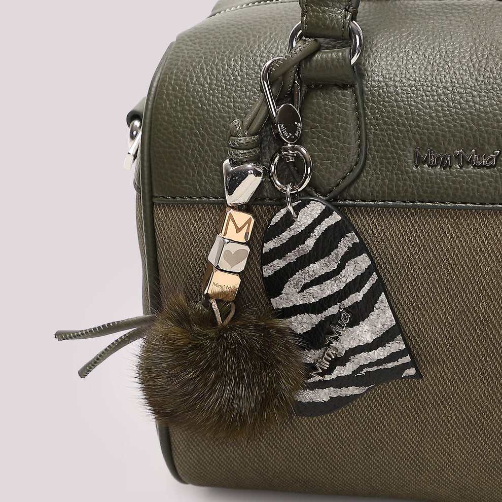 BORSA A BAULETTO CON CHARM E CUORE MIMI' MUA' COLORE VERDE MILITARE