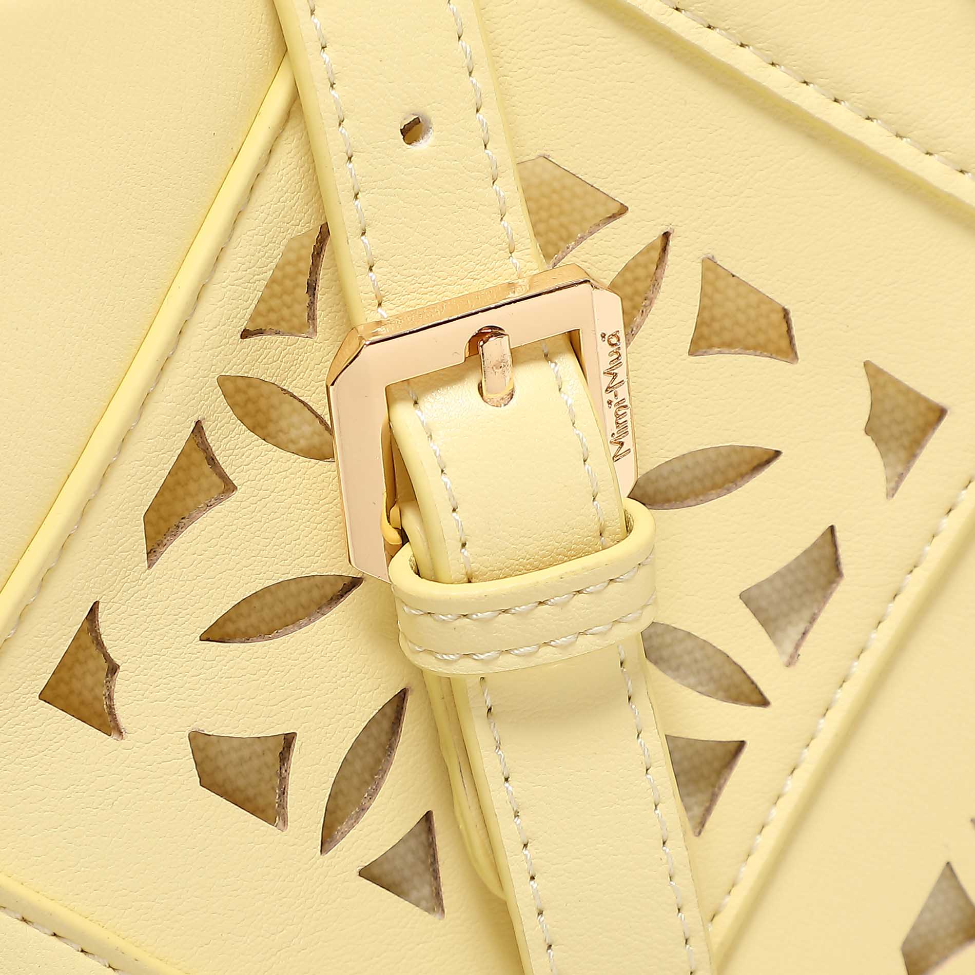 BORSA A TRACOLLA CON MOTIVO TRAFORATO COLORE GIALLO